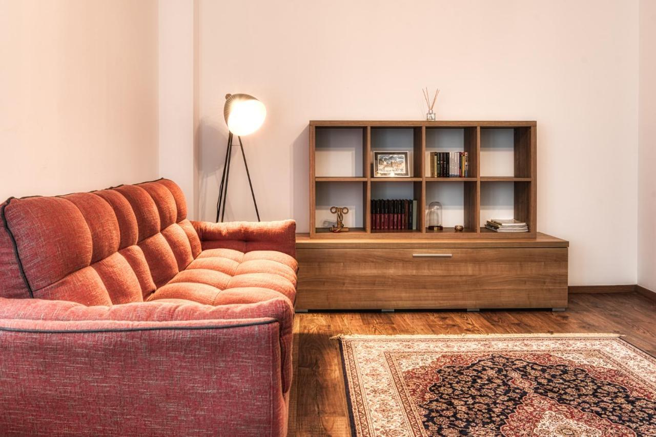 Nature Apartment - Minutes Away From The Old Town And Afi Mall Braşov Esterno foto