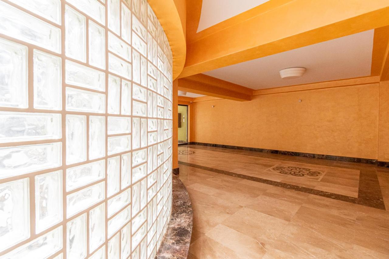 Nature Apartment - Minutes Away From The Old Town And Afi Mall Braşov Esterno foto