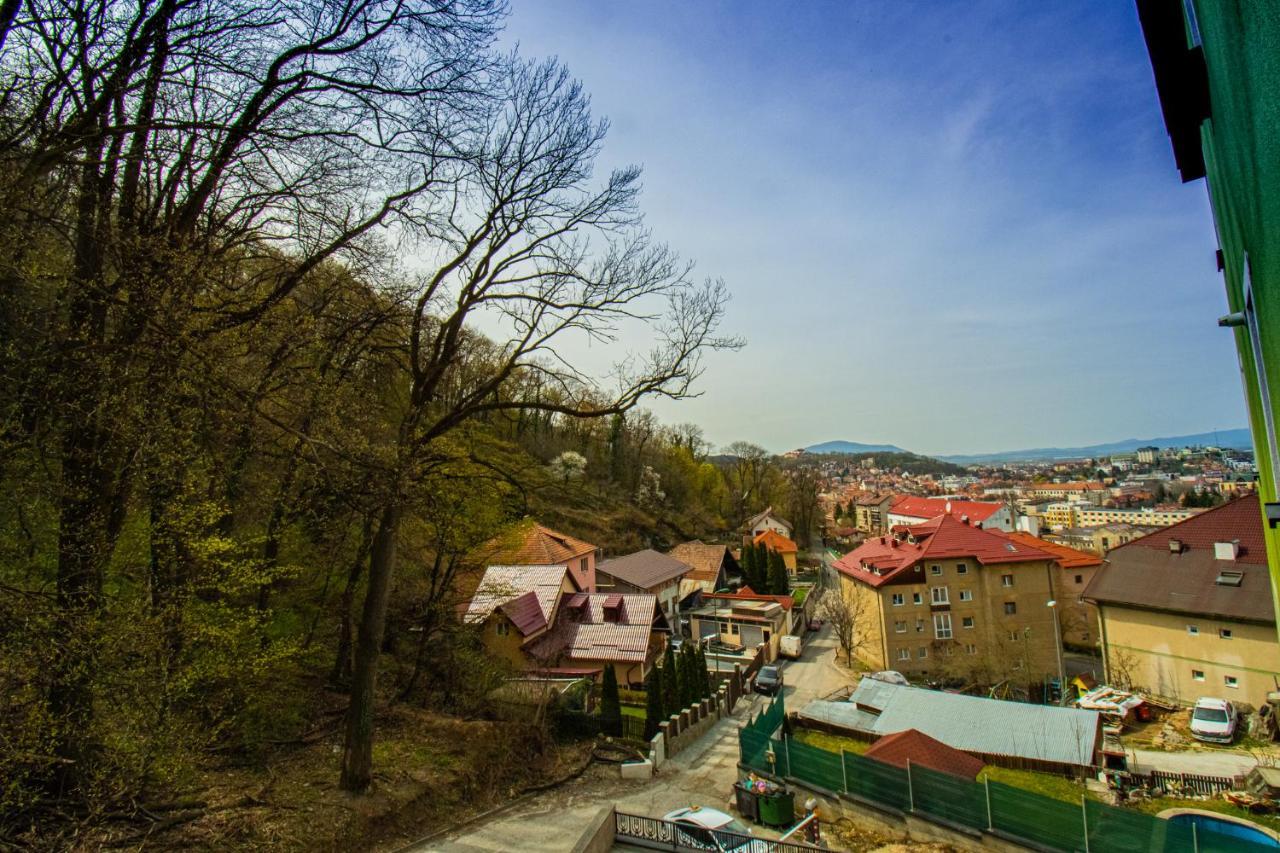 Nature Apartment - Minutes Away From The Old Town And Afi Mall Braşov Esterno foto
