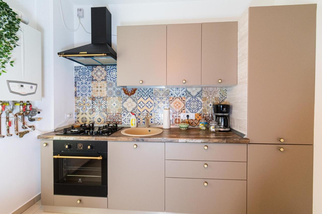 Nature Apartment - Minutes Away From The Old Town And Afi Mall Braşov Esterno foto