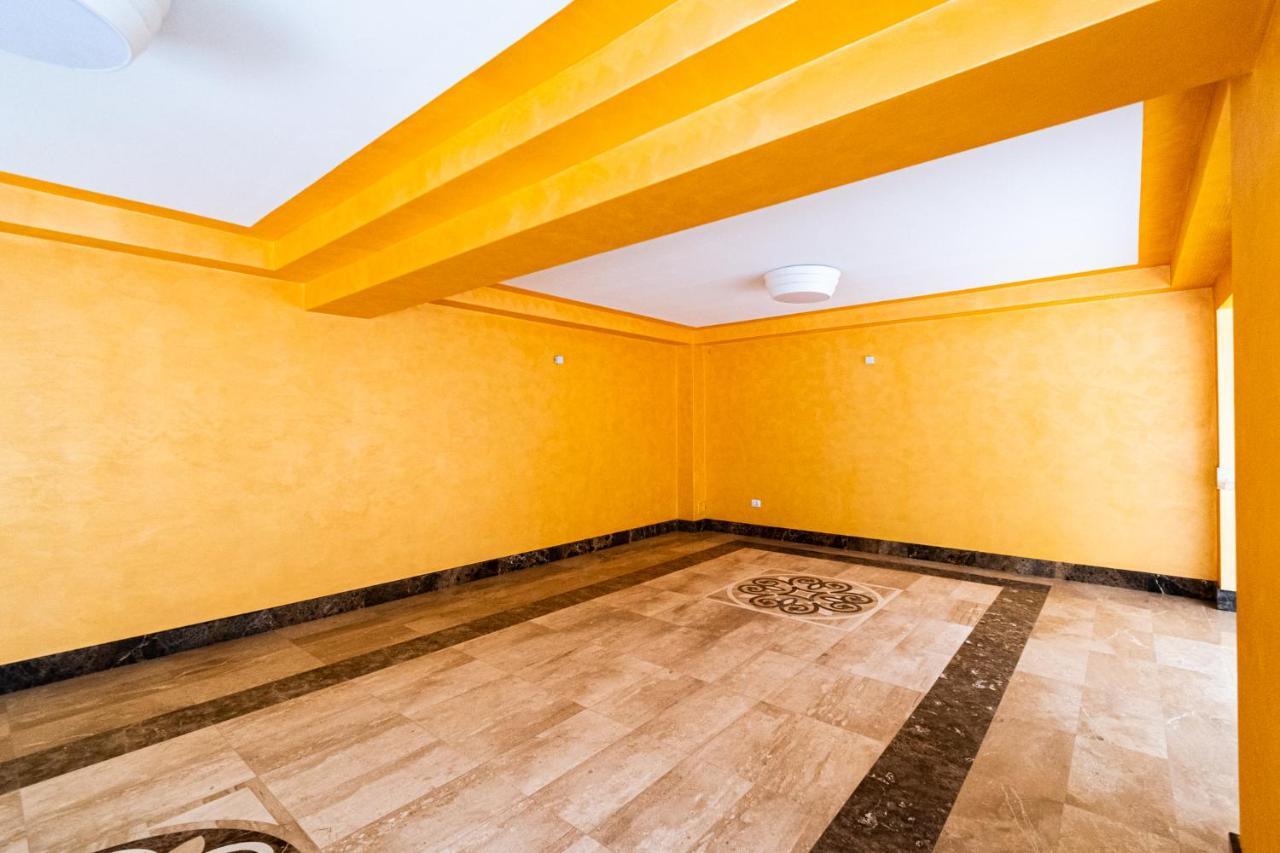 Nature Apartment - Minutes Away From The Old Town And Afi Mall Braşov Esterno foto